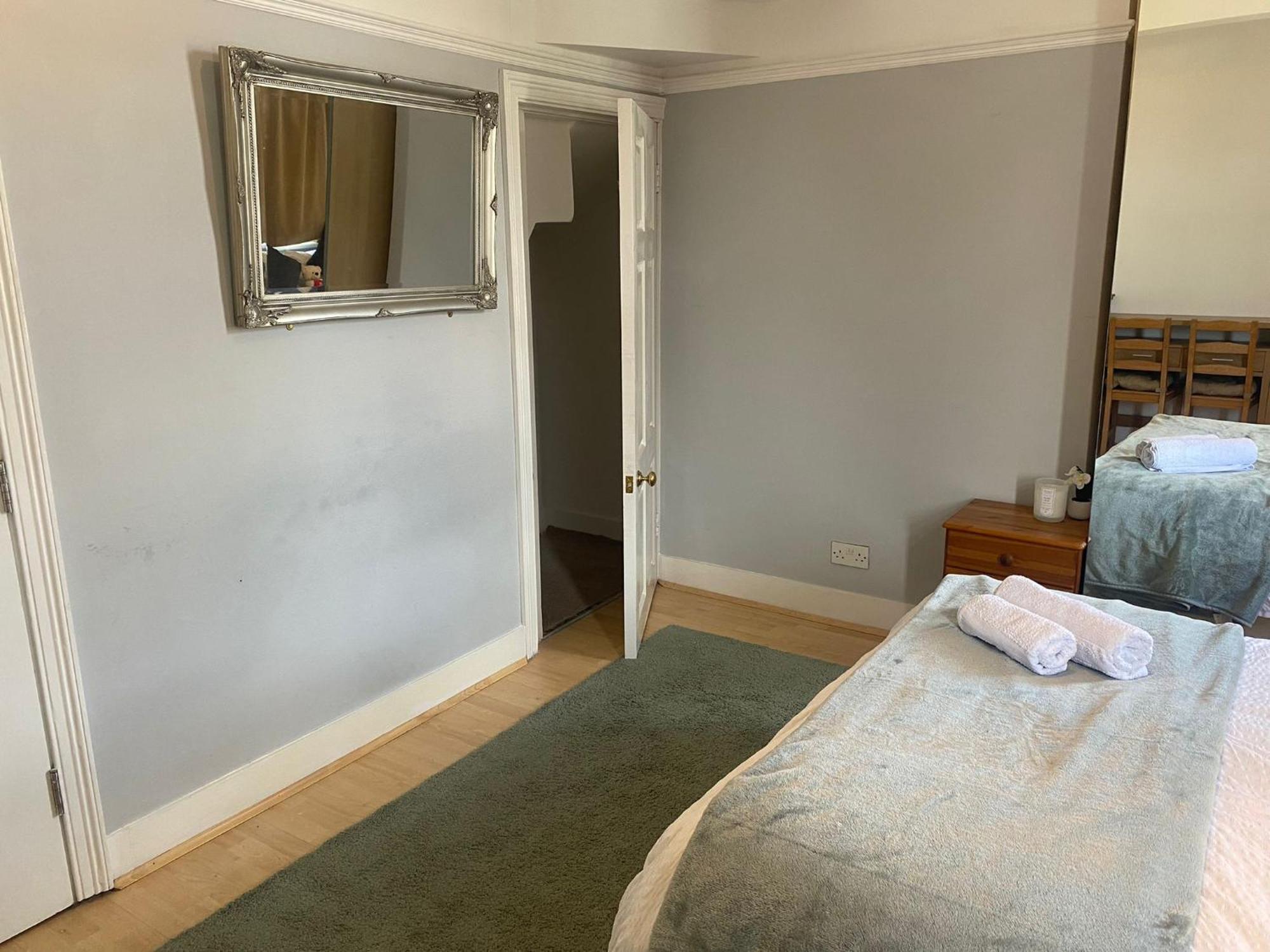 London Rental Carshalton Exterior photo