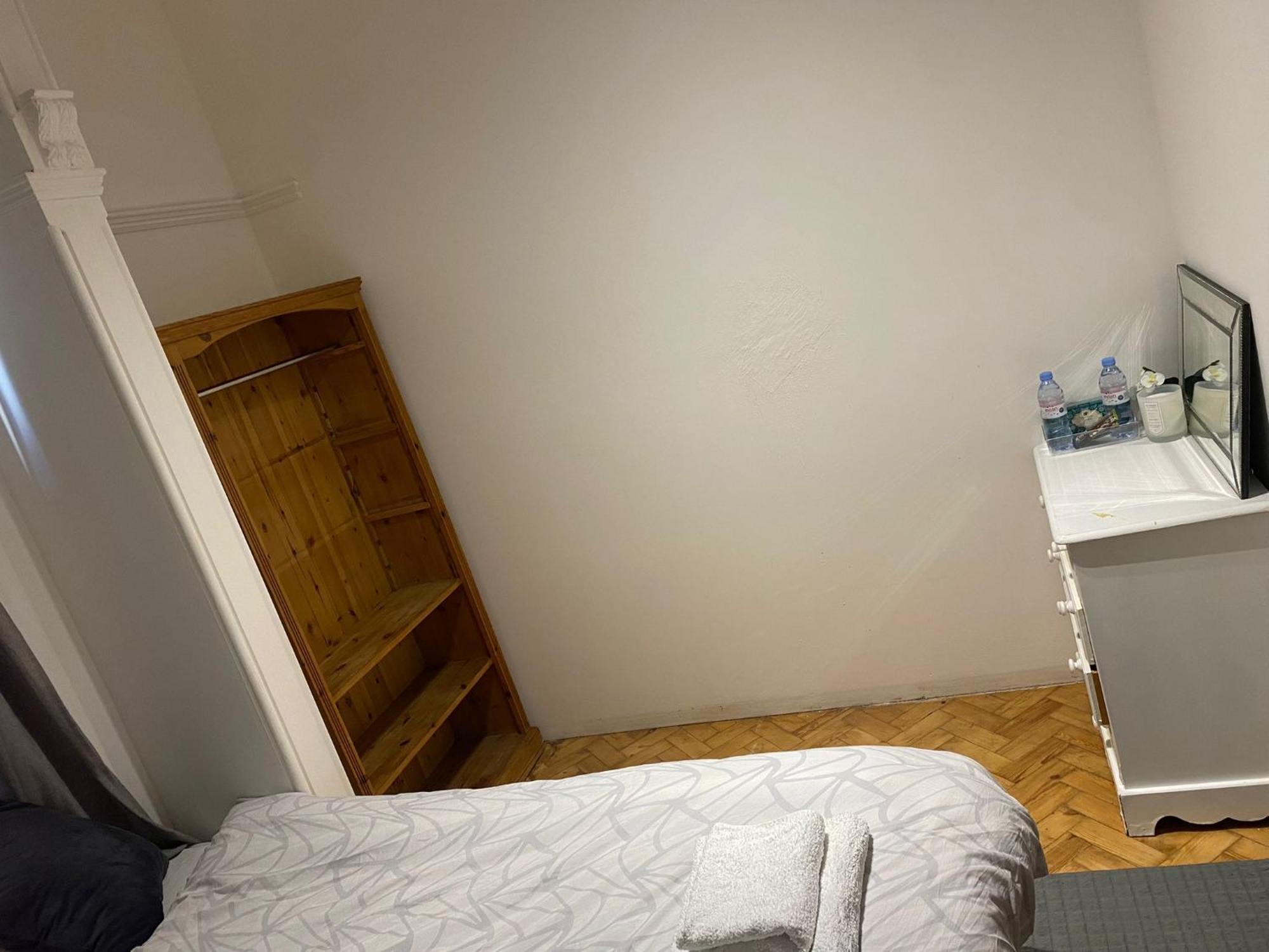 London Rental Carshalton Exterior photo